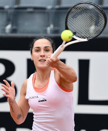 May 9, 2022, ROME: Martina Trevisan of Italy in action against Shuai Zhang of China during their women s singles first round match at the Italian Open tennis tournament in Rome, Italy, 09 May 2021. ANSA ETTORE FERRARI ROME - ZUMAa110 20220509_zaf_a110_019 Copyright: xEttorexFerrarix