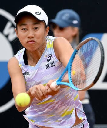 May 9, 2022, ROME: Shuai Zhang of China in action against Martina Trevisan of Italy during their women s singles first round match at the Italian Open tennis tournament in Rome, Italy, 09 May 2021. ANSA ETTORE FERRARI Italian Open tennis tournament  - ZUMAa110 20220509_zaf_a110_018 Copyright: xEttorexFerrarix