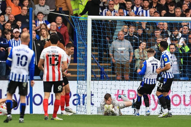 Sky Bet League 1 Playoff semi-final second leg Sheffield Wednesday v Sunderland Anthony Patterson 20 of Sunderland makes a save Sheffield Hillsborough South Yorkshire United Kingdom Copyright: xMarkxCosgrove NewsxImagesx