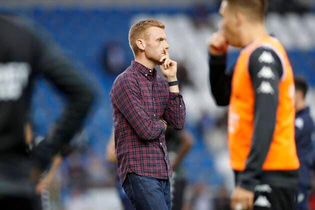GENK, BELGIUM - MAY 10 : Still Edward head coach of Charleroi during the Jupiler Pro League Europe Play-Off 2 match between Krc Genk and Sporting Charleroi on May 10, 2022 in Genk, Belgium, 10 05 2022 ( Krc Genk v Sporting Charleroi - Jupiler Pro League Europe Play-Off PhotoNews Panoramic 