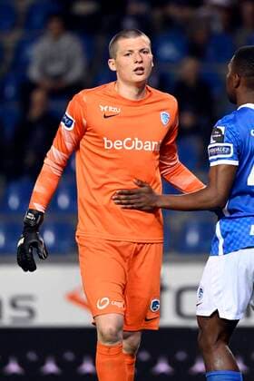 GENK, BELGIUM - MAY 10 : Leysen Tobe goalkeeper of KRC Genk during the Jupiler Pro League Europe Play-Off 2 match between Krc Genk and Sporting Charleroi on May 10, 2022 in Genk, Belgium, 10 05 2022 ( Krc Genk v Sporting Charleroi - Jupiler Pro League Europe Play-Off PhotoNews Panoramic 