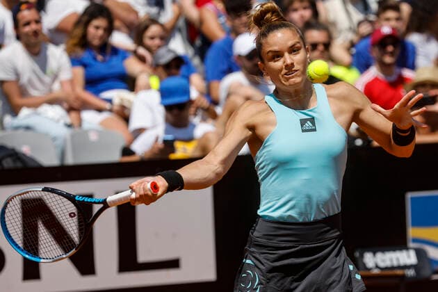 May 11, 2022, ROME, ITALY: Maria Sakkari of Greece in action against Ekaterina Alexandrova of Russia, during their women™s singles second round match at the Italian Open tennis tournament in Rome, Italy, 11 May 2022..ANSA FABIO FRUSTACI Italian Open tennis tournament  - ZUMAa110 20220511_zaf_a110_051 Copyright: xFabioxFrustacix