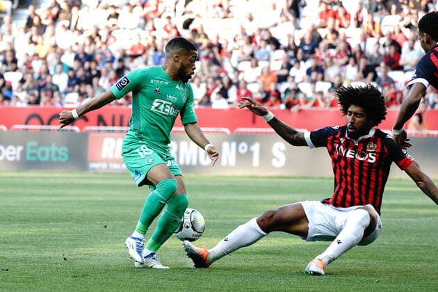 Sport Bilder des Tages Arnaud Nordin (AS Saint Etienne) - Dante (OGC Nice) FOOTBALL : OGC Nice vs AS Saint Etienne - Ligue 1 Uber Eats - Nice - 11 05 2022 NorbertScanella Panoramic 