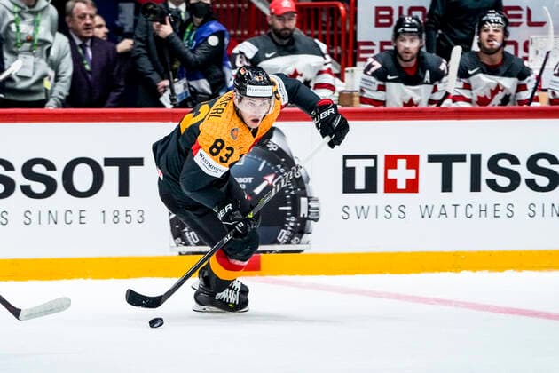 HELSINKI, FINLAND - MAY 13: Leonhard Pfoderl of Germany in action during the 2022 IIHF Ice hockey, Eishockey World Championship, WM, Weltmeisterschaft match between Germany and Canada at Helsinki Ice Hall on May 13, 2022 in Helsinki, Finland. Helsinki Helsinki Ice Hall Uusimaa Finland Copyright: xJustPictures.ch JarixPestelaccix