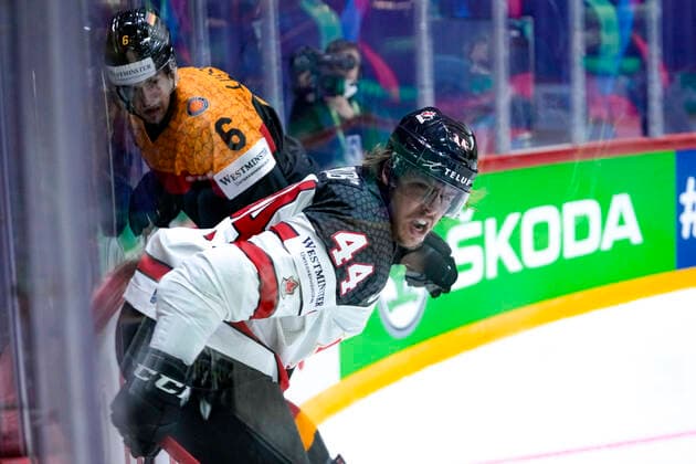 HELSINKI, FINLAND - MAY 13: Maxime Comtois of Canada against Kai Wissmann of Germany during the 2022 IIHF Ice hockey, Eishockey World Championship, WM, Weltmeisterschaft match between Germany and Canada at Helsinki Ice Hall on May 13, 2022 in Helsinki, Finland. Helsinki Helsinki Ice Hall Uusimaa Finland Copyright: xJustPictures.ch JarixPestelaccix
