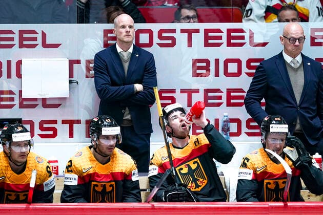 HELSINKI, FINLAND - MAY 13: head coach Toni Soderholm of Germany during the 2022 IIHF Ice hockey, Eishockey World Championship, WM, Weltmeisterschaft match between Germany and Canada at Helsinki Ice Hall on May 13, 2022 in Helsinki, Finland. Helsinki Helsinki Ice Hall Uusimaa Finland Copyright: xJustPictures.ch JarixPestelaccix