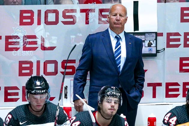 HELSINKI, FINLAND - MAY 13: head coach Claude Julien of Canada during the 2022 IIHF Ice hockey, Eishockey World Championship, WM, Weltmeisterschaft match between Germany and Canada at Helsinki Ice Hall on May 13, 2022 in Helsinki, Finland. Helsinki Helsinki Ice Hall Uusimaa Finland Copyright: xJustPictures.ch JarixPestelaccix