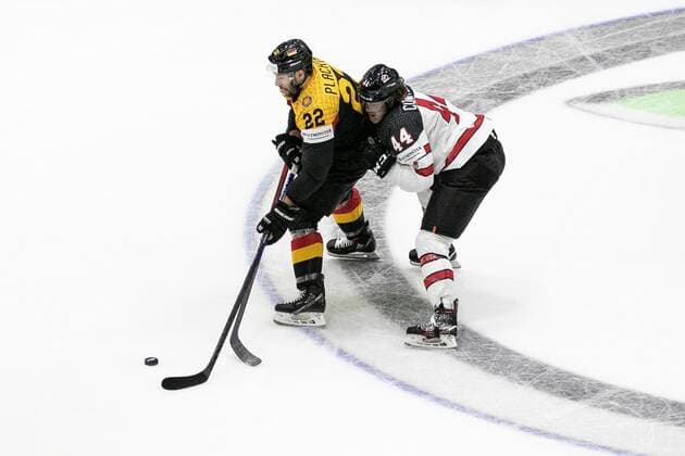 Mandatory Credit: Photo by Andrea Re LiveMedia Shutterstock (12939285y) 2022 - IIHF-Finland Ice hockey, Eishockey World Championship, WM, Weltmeisterschaft - Germany vs Canada, Ice Hall, Helsinki, Finland - 13 May 2022 Ice Hockey World Championship - Germany vs Canada, Ice Hall, Helsinki, Finland - 13 May 2022  Copyright: xAndreaxRe LiveMedia Shutterstockx 12939285y