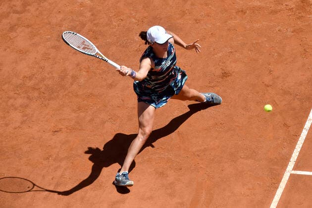 Iga Swiatek of Poland returns to Aryna Sabalenka of Belarus during their semifinal match at the Internazionali BNL D Italia tennis tournament at Foro Italico in Rome, Italy on May 14th, 2022. Swaitek won 6-2, 6-1 over Savalenka and qualified for the final. Photo Antonietta Baldassarre Insidefoto antoniettaxbaldassarre