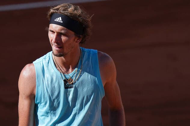 Alexander Zverev looks dejected during the Internazionali BNL D Italia semi-final match between Stefanos Tsitsipas and Alexander Zverev on 14 May 2022 at Foro Italico, Rome. Copyright: xGiuseppexMaffiax 31980327