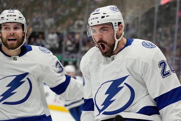 Sport Themen der Woche KW19 Sport Bilder des Tages May 14, 2022, TORONTO, ON, CANADA: Tampa Bay Lightning left wing Nicholas Paul (20) celebrates his goal against the Toronto Maple Leafs during first period NHL, Eishockey Herren, USA first-round playoff series action in Toronto on Saturday, May 14, 2022. Canada News - May 14, 2022  - ZUMAc35_ 20220514_zaf_c35_093 Copyright: xFrankxGunnx