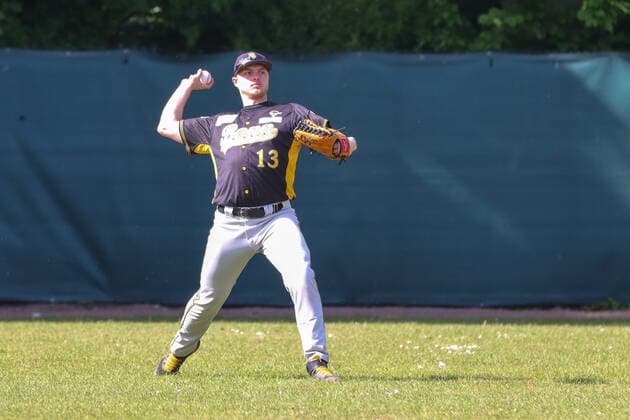 Baseballl I Herren I Saison 2021 22 I 1.Bundesliga Nord I 11 Spieltag I Hamburg Stealers - Bonn Capitals I 14.05.2022 Justus Recki (13, Bonn Capitals) Hamburg Baseballanlage Langenhorst Hamburg Deutschland