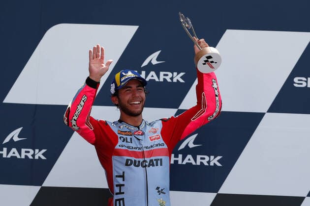 Bilder des Jahres 2022, Sport 05 Mai Sport Themen der Woche KW19 SHARK GRAND PRIX DE FRANCE, 15 05 2022 Bugatti Circuit, Le Mans, France on 15 May 2022 23 Enea Bastianini, Italian: Gresini MotoGP celebrates his third win of the season during the SHARK GRAND PRIX DE FRANCE, Graham Holt Editorial Use Only Copyright: xGrahamxHoltx ESM-0476-0003