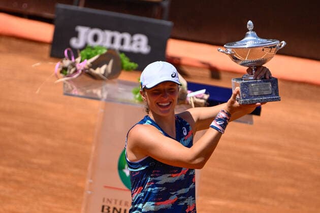 May 15, 2022, Rome, Italy: Iga Swiatek (POL) winner final against Iga Swiatek (POL) of the WTA, Tennis Damen Master 1000 Internazionali BNL D Italia tournament at Foro Italico on May 15, 2022. Tennis Internationals - Internazionali BNL d Italia - Women s final - Swiatek vs Jabeur, Rome, Italy  - ZUMAl164 20220515_zsa_l164_044 Copyright: xFabrizioxCorradettix