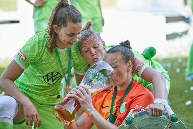VfL Wolfsburg Frauenfußball -Bayer 04 Leverkusen Almuth Schult (VfL Wolfsburg Frauenfußball 1)Frauenfußball VfL Wolfsburg Frauenfußball -Bayer 04 Leverkusen Frauenfußball, Frauenfussball, 1. Liga FLYERALARM Frauen-Bundesliga, Saison 2021 2022, 15.05.2022 Wolfsburg Copyright: xEibner-Pressefoto Jan-FredericxHelbigx