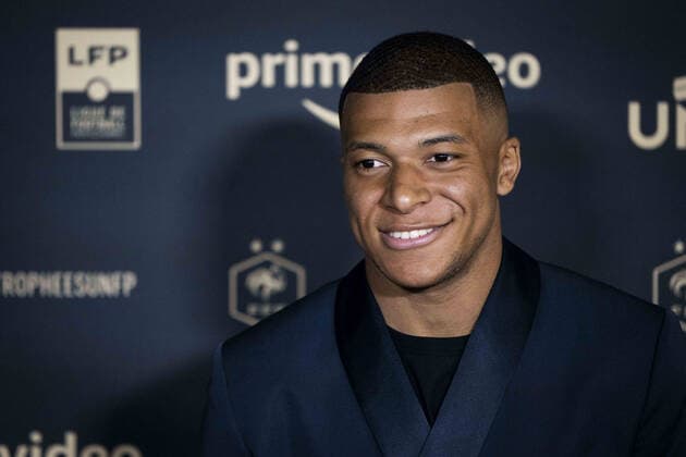 Fußball, Trophees UNFP Verleihung in Paris Kylian Mbappe FOOTBALL : 30e Ceremonie des Trophees UNFP - Paris - 15 05 2022 JBAutissier Panoramic 
