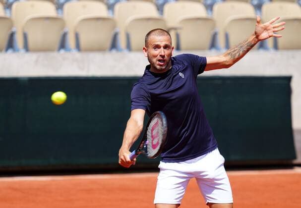 Mandatory Credit: Photo by Javier Garcia Shutterstock (12942464bz) A relaxed Daniel Evans practices French Open Tennis, Tuesday Previews, Roland Garros, Paris, France - 17 May 2022 French Open Tennis, Tuesday Previews, Roland Garros, Paris, France - 17 May 2022  Copyright: xJavierxGarcia Shutterstockx 12942464bz