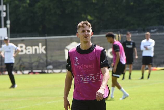 17.05.2022 Frankfurt am Main, Deutsche Bank Park Fussball, 1. Bundesliga, Saison 2021 2022 Eintracht Frankfurt Training vor dem Finale Jesper Lindström (29, Eintracht Frankfurt) emspor, DFL regulations prohibit any use of photographs as image sequences and or quasi-video