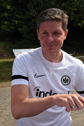 17.05.2022 Frankfurt am Main, Deutsche Bank Park Fussball, 1. Bundesliga, Saison 2021 2022 Eintracht Frankfurt Training vor dem Finale Trainer Oliver Glasner (Eintracht Frankfurt) emspor, DFL regulations prohibit any use of photographs as image sequences and or quasi-video