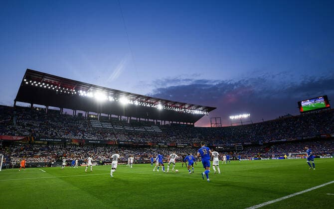 18.05.2022, xpsx, Fussball UEFA Europa League Finale 2022, Eintracht Frankfurt - Glasgow Rangers v.l. uebersicht stadion flutlicht (DFL DFB REGULATIONS PROHIBIT ANY USE OF PHOTOGRAPHS as IMAGE SEQUENCES and or QUASI-VIDEO) emspor Sevilla