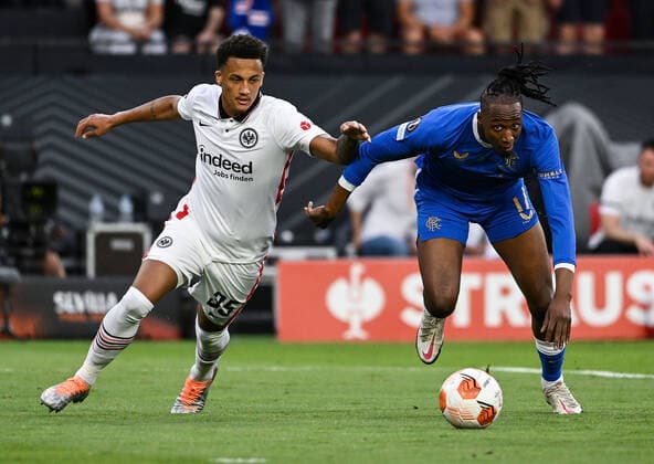 18.05.2022, xpsx, Fussball UEFA Europa League Finale 2022, Eintracht Frankfurt - Glasgow Rangers v.l. Tuta (Eintracht Frankfurt), Ryan Kent (Glasgow Rangers) (DFL DFB REGULATIONS PROHIBIT ANY USE OF PHOTOGRAPHS as IMAGE SEQUENCES and or QUASI-VIDEO) emspor Sevilla