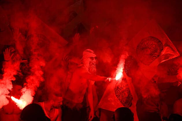 Pyrotechnik im Frankfurter Block, Eintracht Frankfurt vs. Glasgow Rangers, Europa League, Finale, 18.05.2022