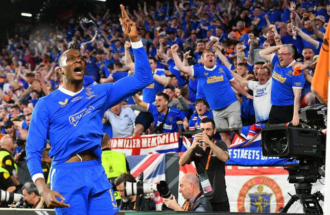 Sport Bilder des Tages 18.05.2022, xfux, Fussball UEFA Europa League Finale 2022, Eintracht Frankfurt - Glasgow Rangers, emonline, emspor, v.l. Torjubel nach dem Tor zum celebrating the goal celebrate 0:1 durch Joe Aribo (Glasgow Rangers) (DFL DFB REGULATIONS PROHIBIT ANY USE OF PHOTOGRAPHS as IMAGE SEQUENCES and or QUASI-VIDEO) Sevilla