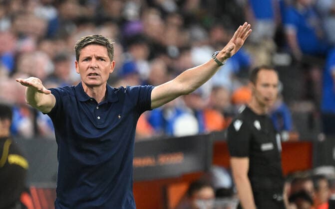 18.05.2022, xjhx, Fussball UEFA Europa League Finale 2022, Eintracht Frankfurt - Glasgow Rangers emspor, v.l. Trainer Oliver Glasner (Eintracht Frankfurt) zautz gestikuliert gibt Anweisungen (DFL DFB REGULATIONS PROHIBIT ANY USE OF PHOTOGRAPHS as IMAGE SEQUENCES and or QUASI-VIDEO) Sevilla