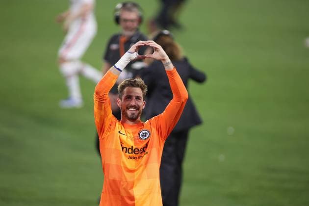 Sport Bilder des Tages May 19, 2022, MADRID, MADRID, SPAIN: Kevin Trapp of Frankfurt celebrates the victory during the UEFA Europa League, Final round, football match played between Eintracht Frankfurt and Rangers FC at Ramon Sanchez Pizjuan stadium on May 18, 2022, in Sevilla Spain. MADRID SPAIN - ZUMAa181 20220519_zaa_a181_009 Copyright: xJoaquinxCorcherox