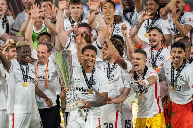 SOCCER - UEFA EL, Frankfurt vs Glasgow SEVILLA,SPAIN,18.MAY.22 - SOCCER - UEFA Europa League, final, Eintracht Frankfurt vs Glasgow Rangers. Image shows the rejoicing of Frankfurt.  GEPAxpictures xJohannesxFriedl