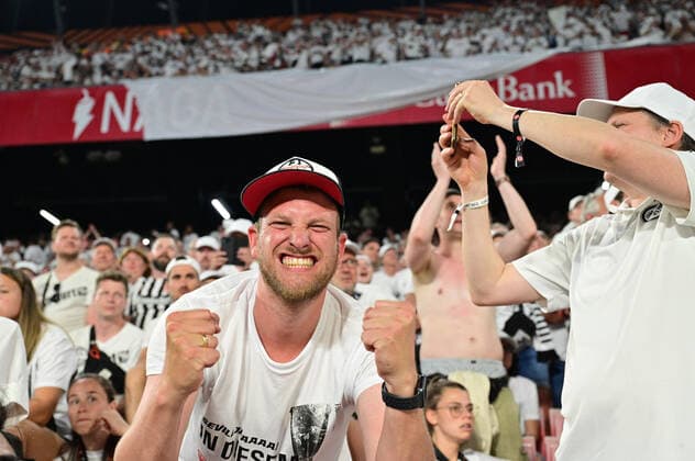 Fan bejubelt den Titelgewinn , Eintracht Frankfurt vs. Glasgow Rangers, Europa League, Finale, 18.05.2022