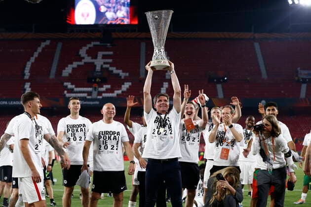 Oliver Glasner (Frankfurt), MAY 18, 2022 - Football Soccer : Oliver Glasner and team staff celebrate with the trophy after winning UEFA Europa League final match between Eintracht Frankfurt 1 (PK5-4) 1 Rangers FC at the Estadio Ramon Sanchez-Pizjuan in Sevilla, Spain. Noxthirdxpartyxsales  (188663929)