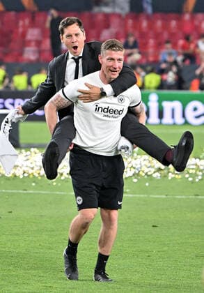 18.05.2022, xfux, Fussball UEFA Europa League Finale 2022, Eintracht Frankfurt - Glasgow Rangers, emonline, emspor, v.l. Leiter der Lizenzspielabteilung Team Manager Timmo Hardung (Eintracht Frankfurt) Torwart Trainer Jan Zimmermann (Eintracht Frankfurt) (DFL DFB REGULATIONS PROHIBIT ANY USE OF PHOTOGRAPHS as IMAGE SEQUENCES and or QUASI-VIDEO) Sevilla