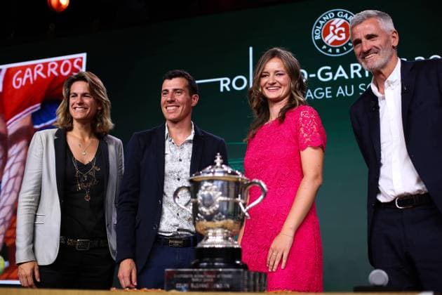 Roland Garros Draw Roland Garros draw for the 2022 finals with the presence of Gilles Moretton the president of the French Tennis Federation, AmÃ lie MAURESMO the director of the tournament, Quentin Fillon Maillet the Olympic champion and the winners of the last version of the tournament Novak Djokovic and Barbora Krejcikova. Paris France  Copyright: xIbrahimxEzzatx originalFilename:ezzat-notitle220519_np1Vs.jpg
