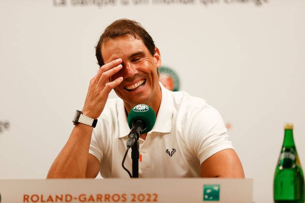 20.05.2022, Tennis, French Open 2022 Roland-Garros, FRA, Paris, Roland Garros, Pressekonferenz Bild: v. li. Rafael Nadal (ESP), lacht Copyright: HMBxMedia AntonioxBorga