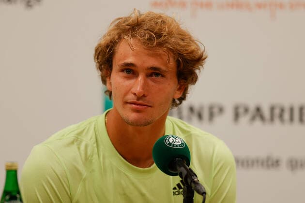 20.05.2022, Tennis, French Open 2022 Roland-Garros, FRA, Paris, Roland Garros, Pressekonferenz Bild: v. li. Alexander Zverev (DEU) Copyright: HMBxMedia AntonioxBorga