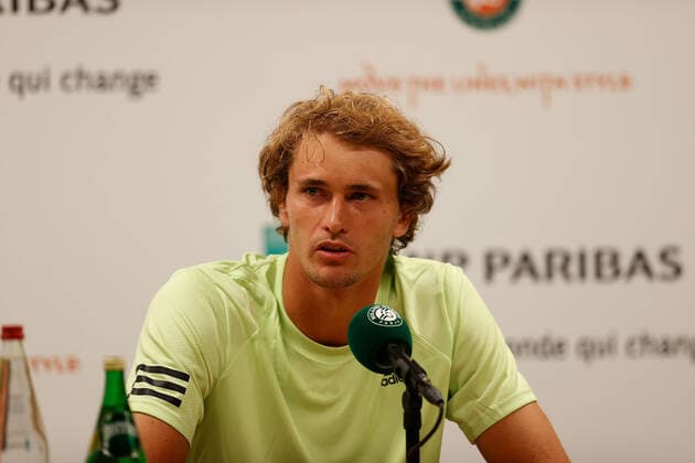 20.05.2022, Tennis, French Open 2022 Roland-Garros, FRA, Paris, Roland Garros, Pressekonferenz Bild: v. li. Alexander Zverev (DEU) Copyright: HMBxMedia AntonioxBorga