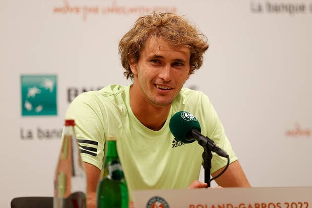 20.05.2022, Tennis, French Open 2022 Roland-Garros, FRA, Paris, Roland Garros, Pressekonferenz Bild: v. li. Alexander Zverev (DEU) Copyright: HMBxMedia AntonioxBorga