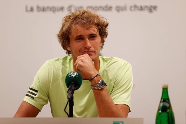 20.05.2022, Tennis, French Open 2022 Roland-Garros, FRA, Paris, Roland Garros, Pressekonferenz Bild: v. li. Alexander Zverev (DEU) Copyright: HMBxMedia AntonioxBorga