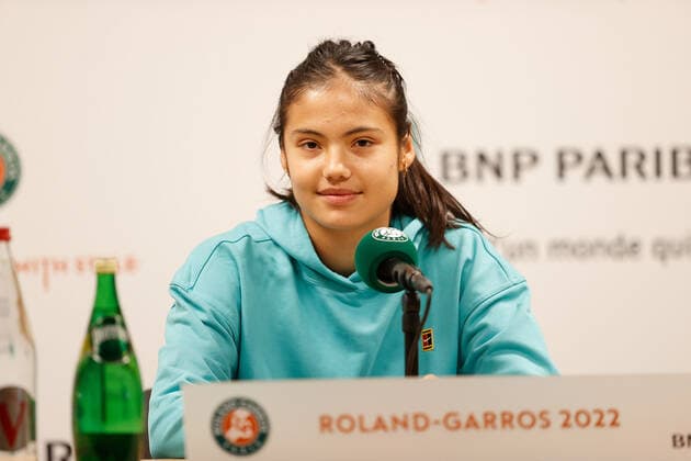 20.05.2022, Tennis, French Open 2022 Roland-Garros, FRA, Paris, Roland Garros, Pressekonferenz Bild: v. li. Emma Raducanu (GBR) Copyright: HMBxMedia AntonioxBorga