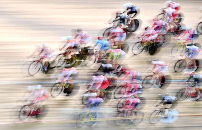 Sport Bilder des Tages Russia Cycling Moscow Grand Prix 8195812 20.05.2022 Athletes compete during the sprint race at the Track cycling, Rad, Radsport, Bahnrad, Bahn Grand Prix in Krylatskoye, Moscow, Russia. Evgeny Biyatov Sputnik Moscow Russia  Copyright: xEvgenyxBiyatovx