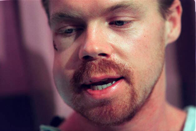 May 29, 1996, Denver, Colorado, USA: KRIS DRAPER, Detroit Red Wing talks to media after was hit into the boards by Colorado Avalanche Claude Lemieux during NHL, Eishockey Herren, USA Hockey Game Six. Denver USA - ZUMA 19960531_zaf_f31_001 Copyright: xGabrielxB.xTaitx