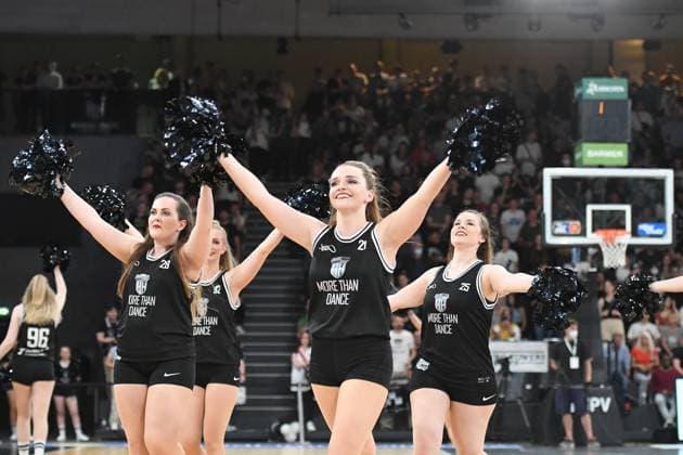 Basketball I Herren I Saison 2021-2022 I BBL Viertelfinale Playoff 3. Spiel I Hamburg Towers - Telekom Baskets Bonn I 20.05.2022 Cheerleader, More than dance, Hamburg edel-optics.de Arena Hamburg Deutschland Copyright: xLobeca AndreasxHannigx