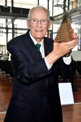Hans Wilhelm Gäb bei der Verleihung der Goldenen Sportpyramide 2022 in der Hauptstadtrepräsentanz der Deutschen Telekom AG. Berlin, 20.05.2022