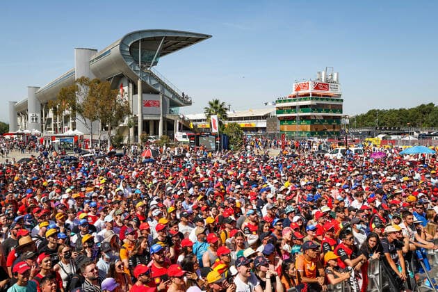 The crowd of fans during the Formula 1 Pirelli Grand Premio de Espana 2022, 6th round of the 2022 FIA Formula One World Championship, WM, Weltmeisterschaft on the Circuit de Barcelona-Catalunya, from May 20 to 22, 2022 in Montmelo, Spain - F1 - SPANISH GRAND PRIX 2022 DPPI Panoramic  20220521_G00D9306