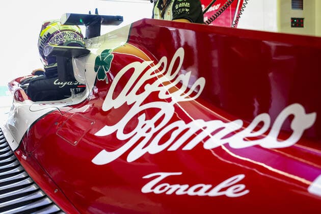 ZHOU Guanyu (chi), Alfa Romeo F1 Team ORLEN C42, portrait during the Formula 1 Pirelli Grand Premio de Espana 2022, 6th round of the 2022 FIA Formula One World Championship, WM, Weltmeisterschaft on the Circuit de Barcelona-Catalunya, from May 20 to 22, 2022 in Montmelo, Spain - F1 - SPANISH GRAND PRIX 2022 DPPI Panoramic  00122015_G00D9680.JPG_