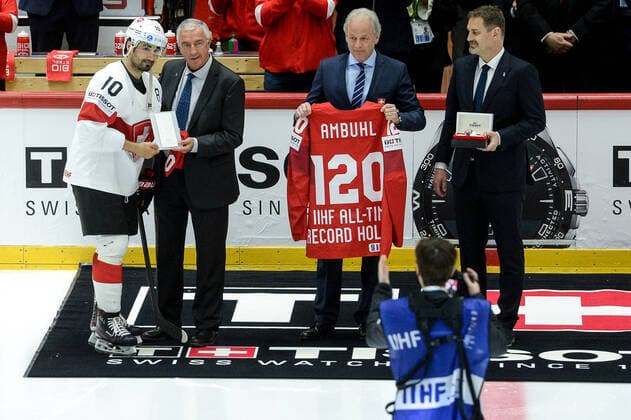 21.05.2022, Helsinki, Helsinki Ice Hall, 2022 IIHF Ice hockey, Eishockey World Championship, WM, Weltmeisterschaft Canada - Switzerland, 10 Andres Ambuhl (Switzerland) Helsinki Helsinki Ice Hall Uusimaa Finland Copyright: xJustPictures.ch AndreaxBrancax