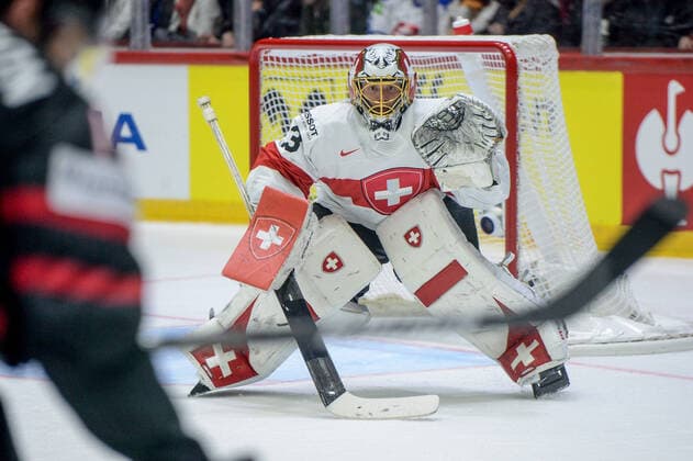 21.05.2022, Helsinki, Helsinki Ice Hall, 2022 IIHF Ice hockey, Eishockey World Championship, WM, Weltmeisterschaft Canada - Switzerland, 63 goalkeeper Leonardo Genoni (Switzerland) Helsinki Helsinki Ice Hall Uusimaa Finland Copyright: xJustPictures.ch AndreaxBrancax