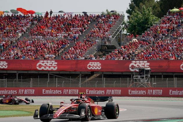 F1 Pirelli Grand Prix von Spanien 2022 21.05.2022, Circuit de Catalunya, Barcelona, F1 Pirelli Grand Prix von Spanien 2022 , im Bild Carlos Sainz Jr. (ESP), Scuderia Ferrari, Charles Leclerc (MCO), Scuderia Ferrari