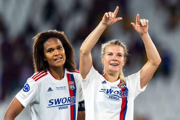 220521 Wendie Renard and Ada Hegerberg of Lyon celebrates winning the UEFA Women s Champions League final match between Barcelona and Lyon on May 21, 2022 in Turin. Photo: Vegard Grott BILDBYRAN kod VG VG0273 bbeng champions league finale finalen final mesterligaen dam football fotball fotboll soccer fcb barcelona lyon olympique lyonnais torino Jubel Copyright: VEGARDxGRoTT BB220521VG102